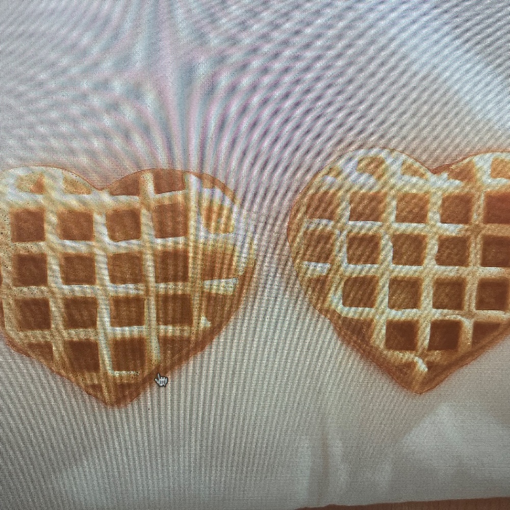 NWOT! ❤️ DASH Mini Heart ❤️ Waffle Maker! - Picture 5 of 14